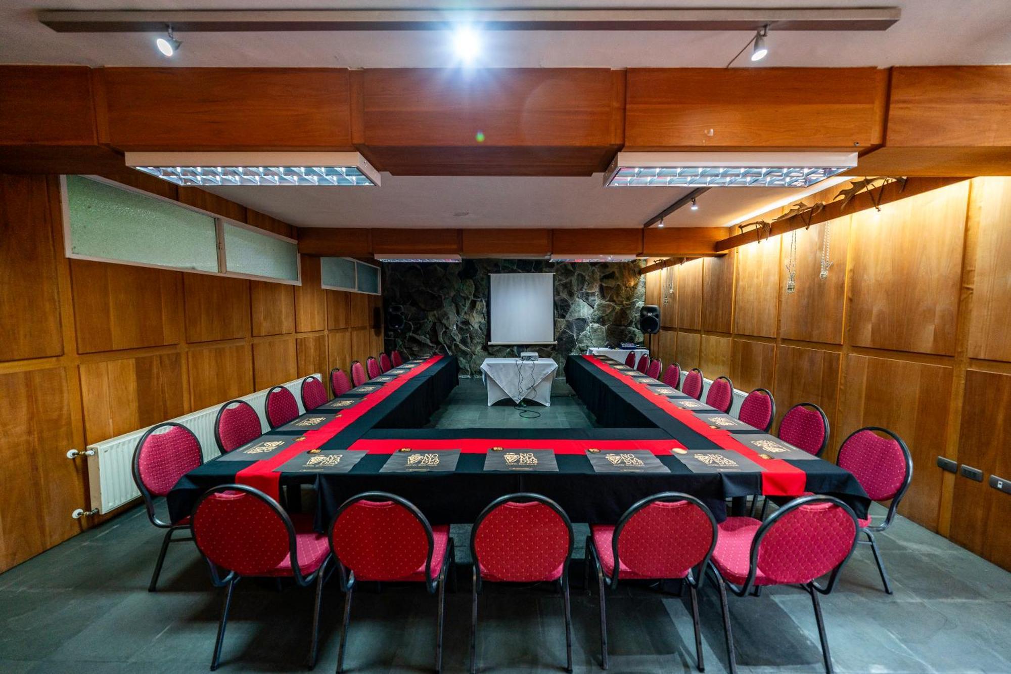 Nomades Hotel Boutique Coyhaique Esterno foto