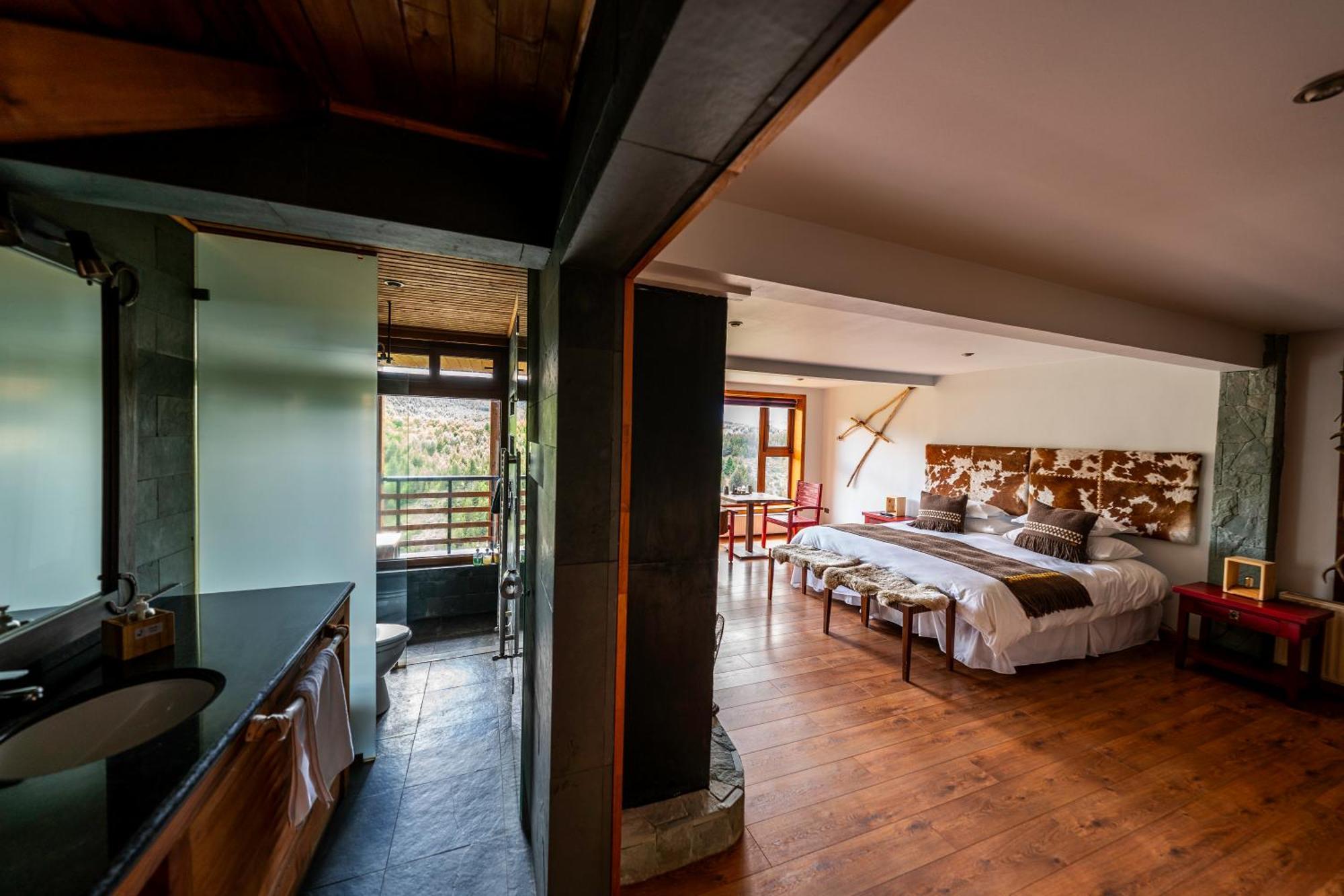 Nomades Hotel Boutique Coyhaique Esterno foto
